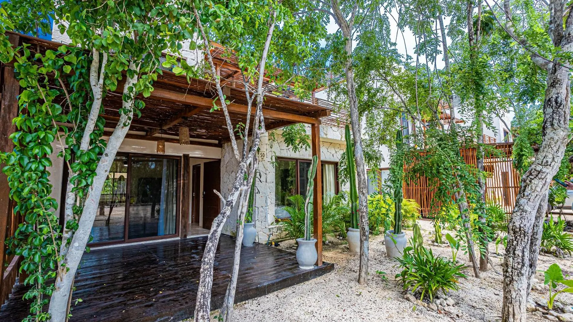 Tulum Jungle Villas - Chakra Artbat Mexico